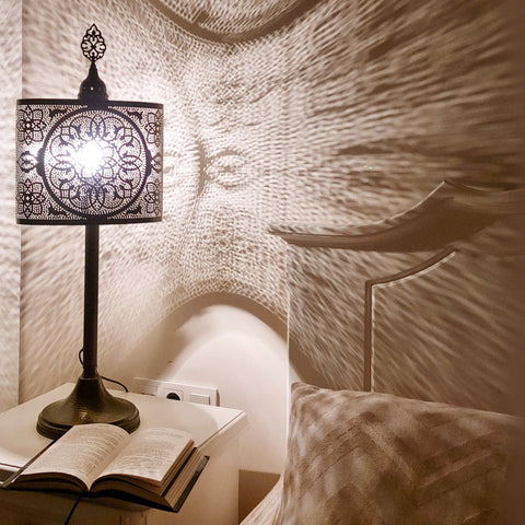 Moroccan table lamp oval pattern design