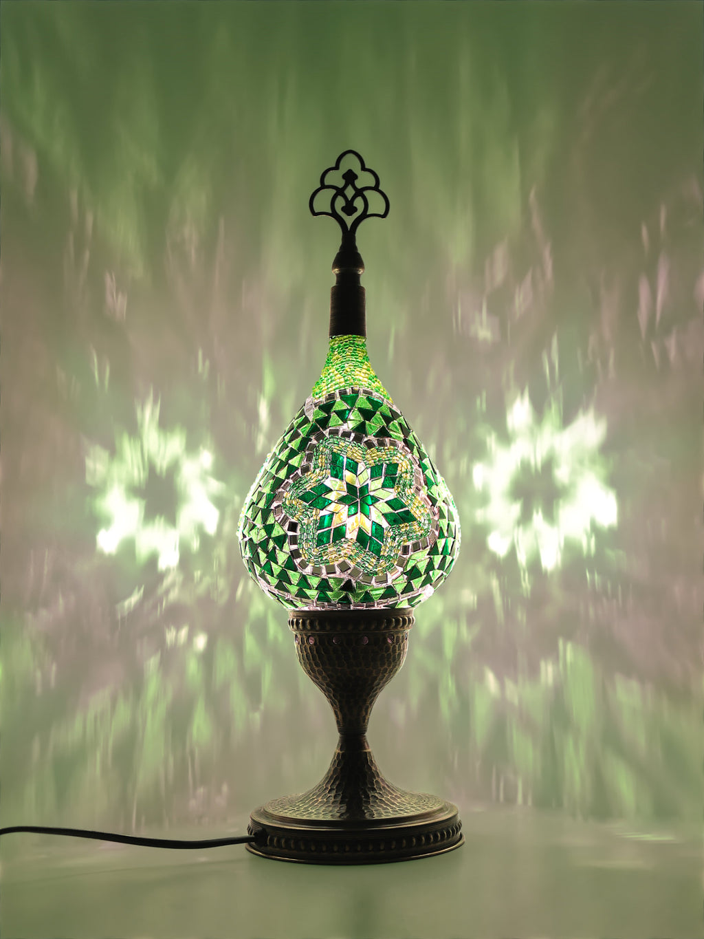 Dark green color